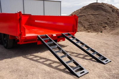 Dura-Haul DRM-2S, DRM-2S Rear angle view Pull out ramps