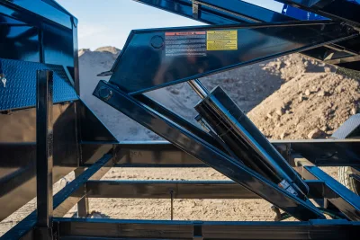 Dura-Haul RKO, RKO Gooseneck Rolloff Dump Trailer Blue Lift detail