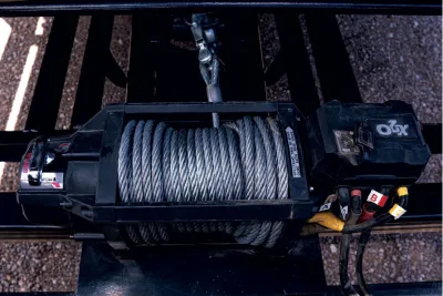 Dura-Haul RKO, RKO Gooseneck Rolloff Dump Trailer Blue Winch detail