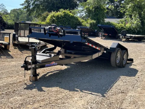 2026 Hawke Tilt Trailer 7x20 photo 2