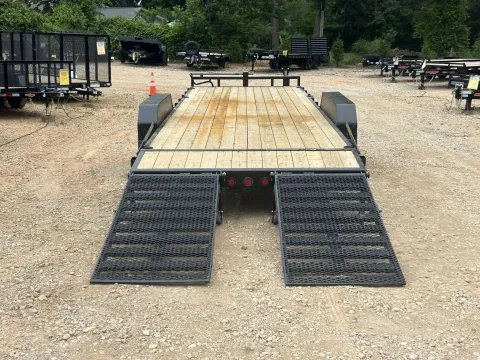 2026 PJ Trailers Equipment Trailer 7x24 6" Channel photo 7