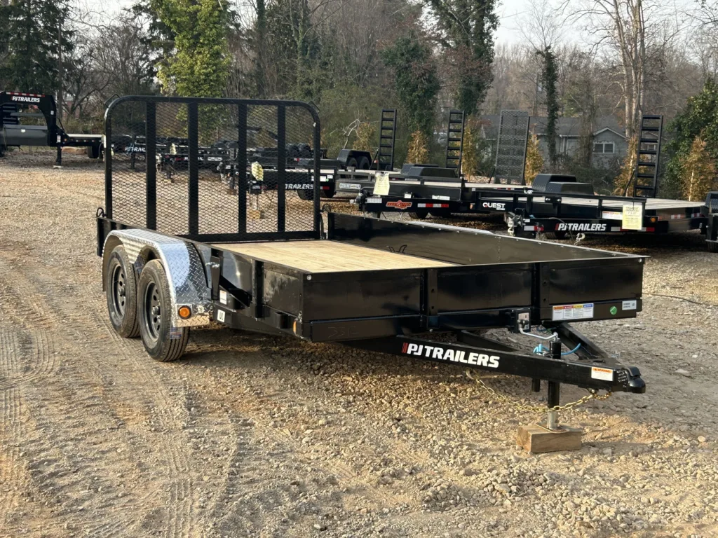 2026 PJ Trailers Utility Trailer 7x14 83" Channel