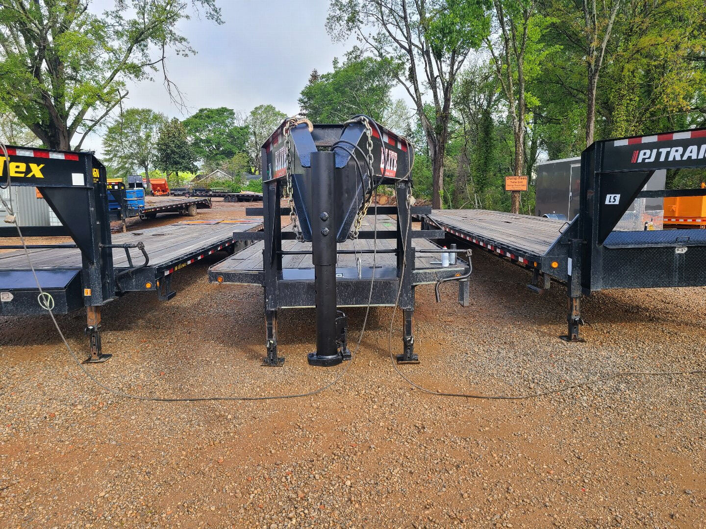 Used Elite Trailers 8.5x 40 TA 14K Gooseneck Trailer photo 2